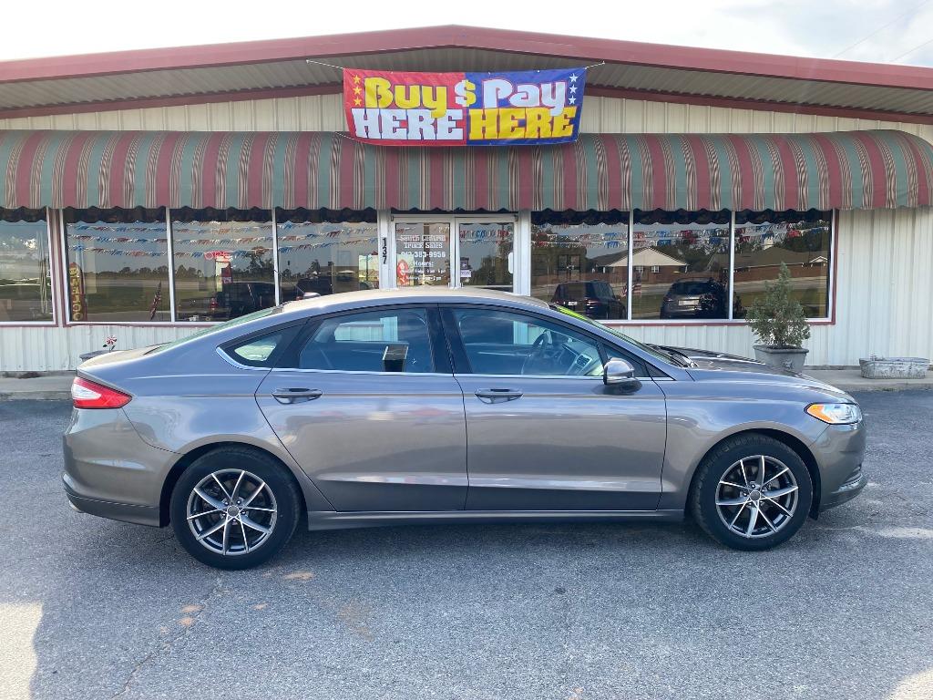 2014 Ford Fusion SE's photo